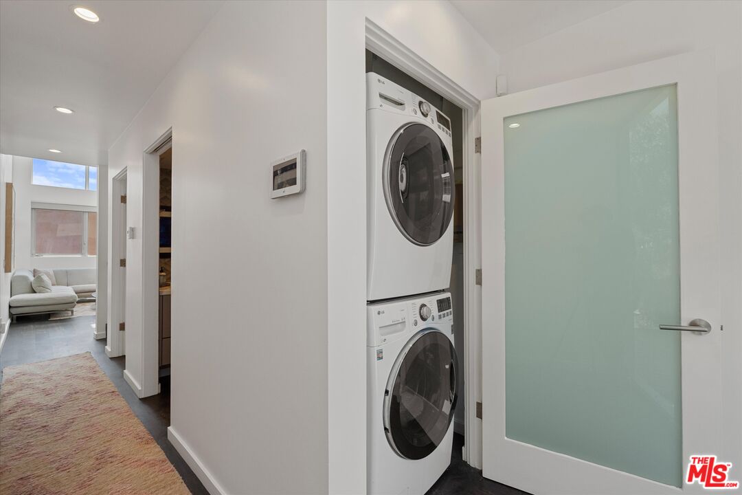 483 Carroll Canal Ct