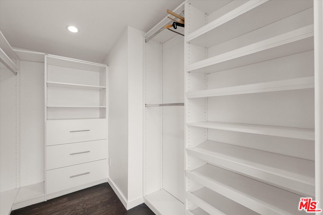 483 Carroll Canal Ct