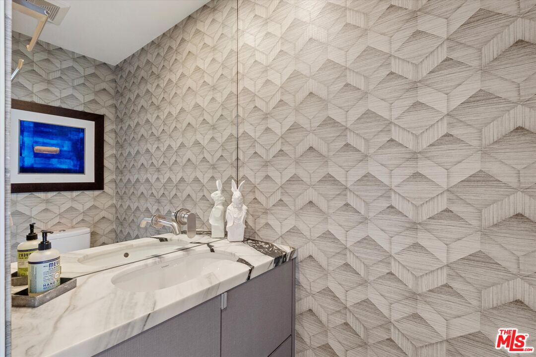 483 Carroll Canal Ct