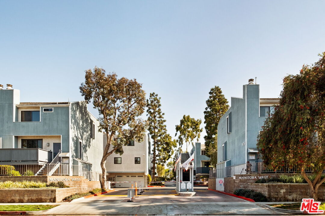 8160 Manitoba St Unit: 216