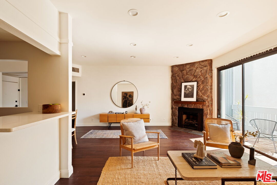 8160 Manitoba St Unit: 216