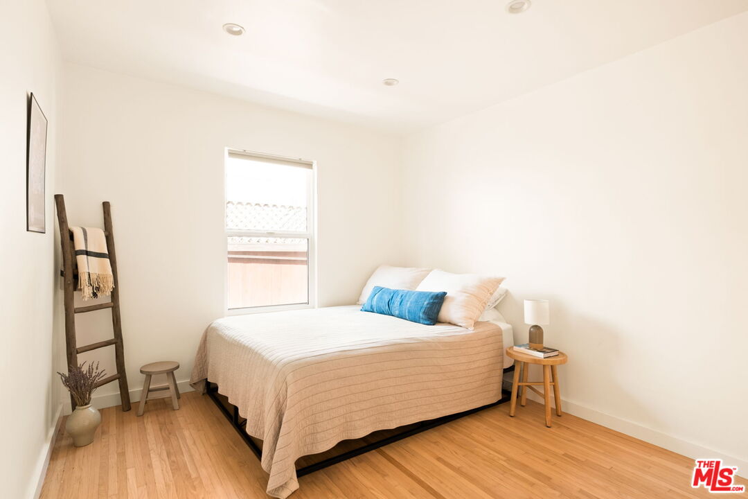 1615 S Crescent Heights Blvd