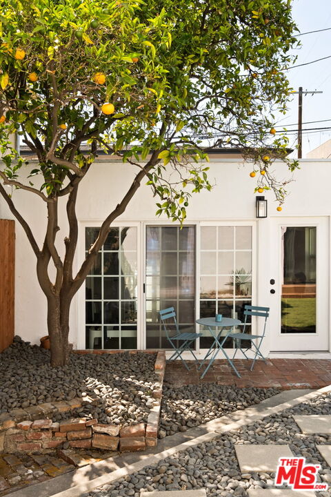 1615 S Crescent Heights Blvd