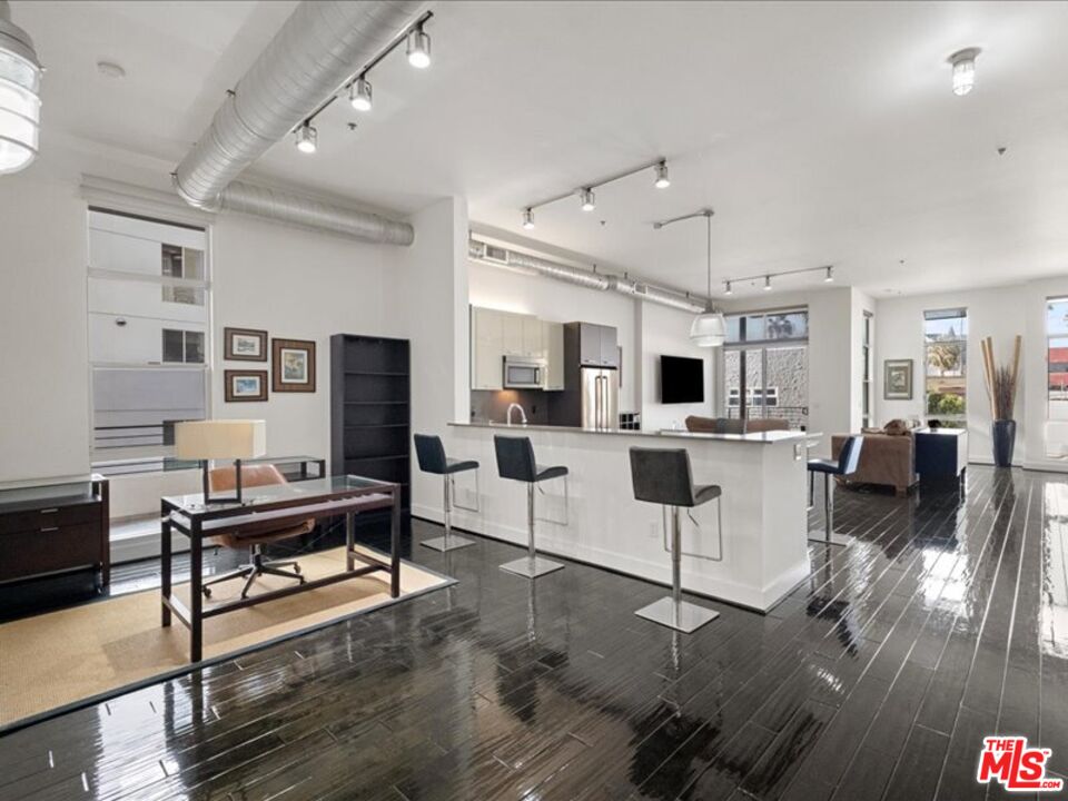 13320 Beach Ave Unit: 201