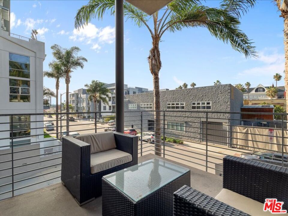 13320 Beach Ave Unit: 201