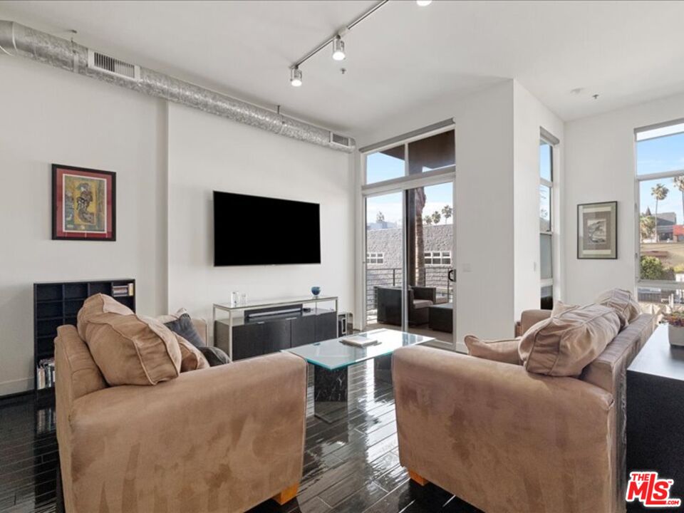 13320 Beach Ave Unit: 201