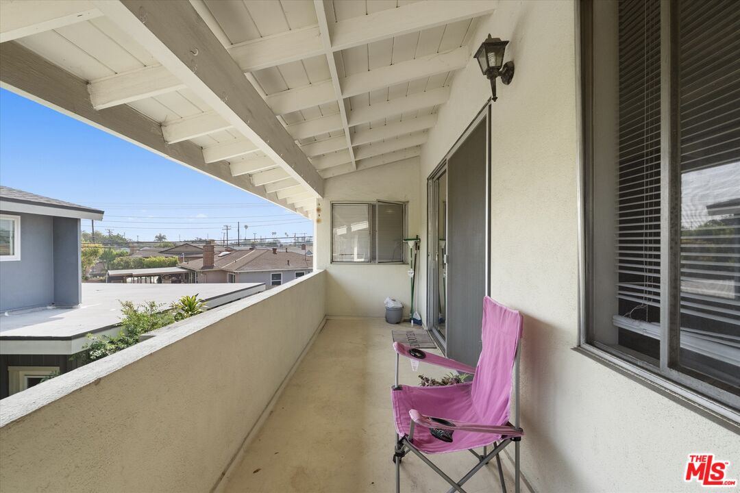 3728 Redondo Beach Blvd