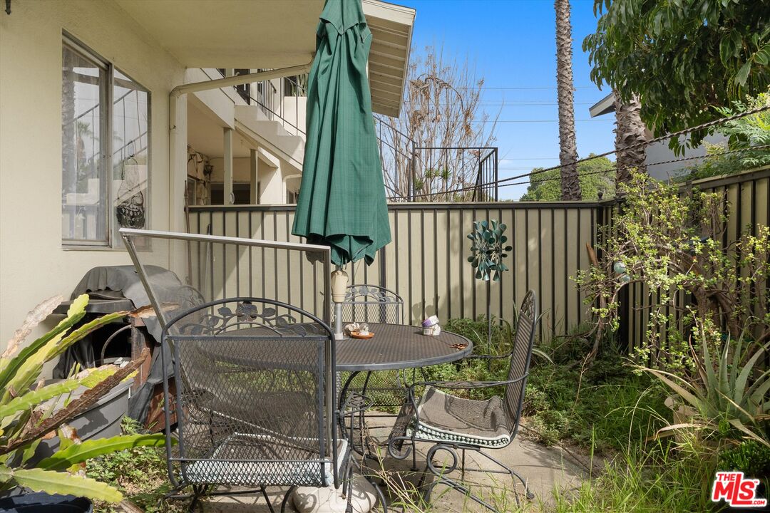 3728 Redondo Beach Blvd