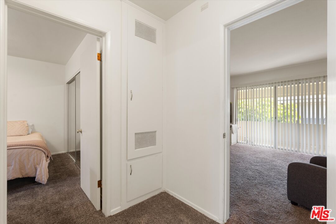 3728 Redondo Beach Blvd