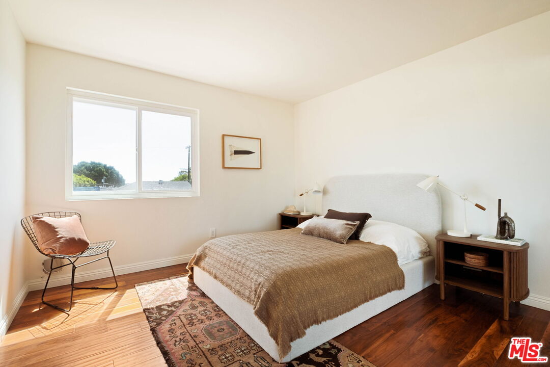 11938 Courtleigh Dr Unit: 8