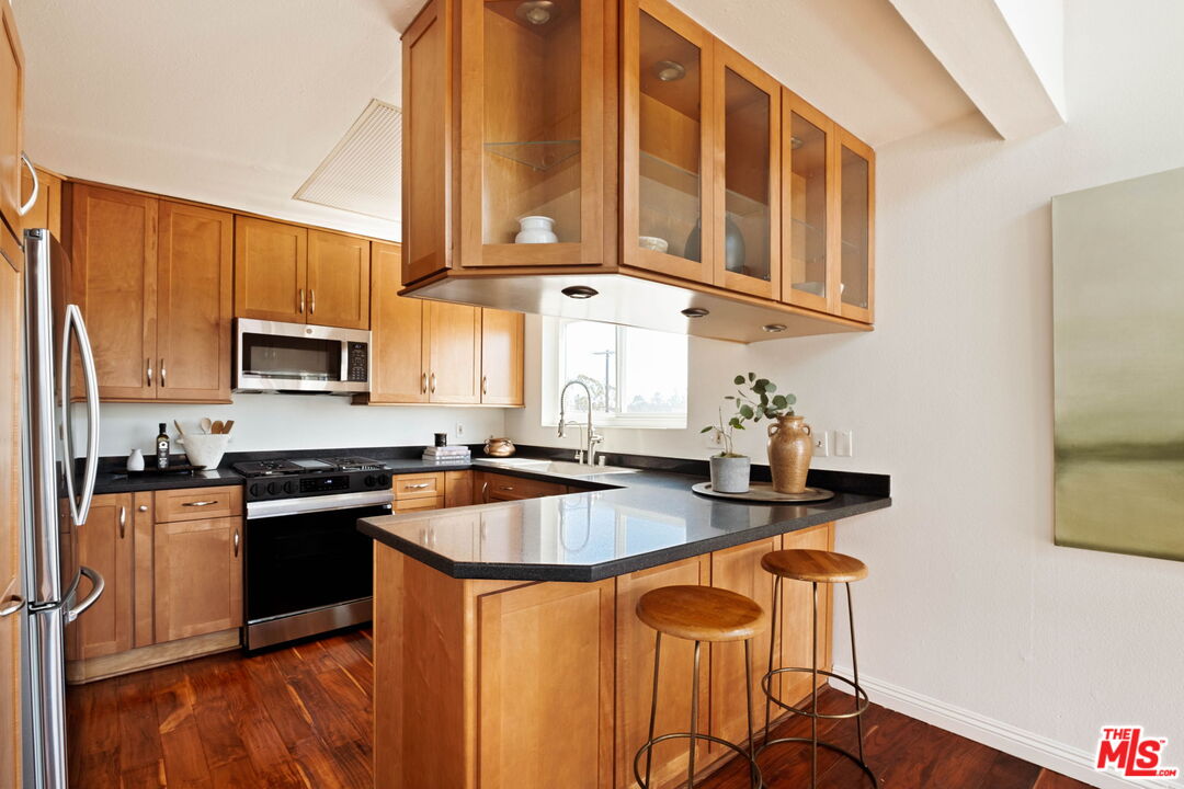 11938 Courtleigh Dr Unit: 8