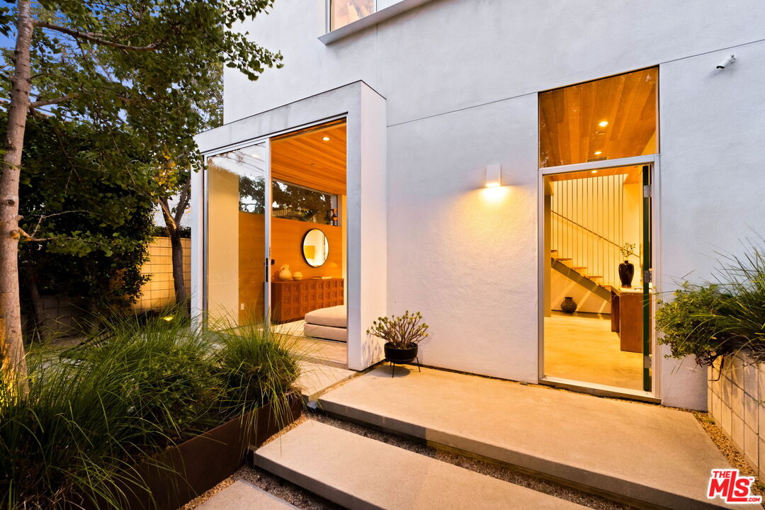 249 Rennie Ave