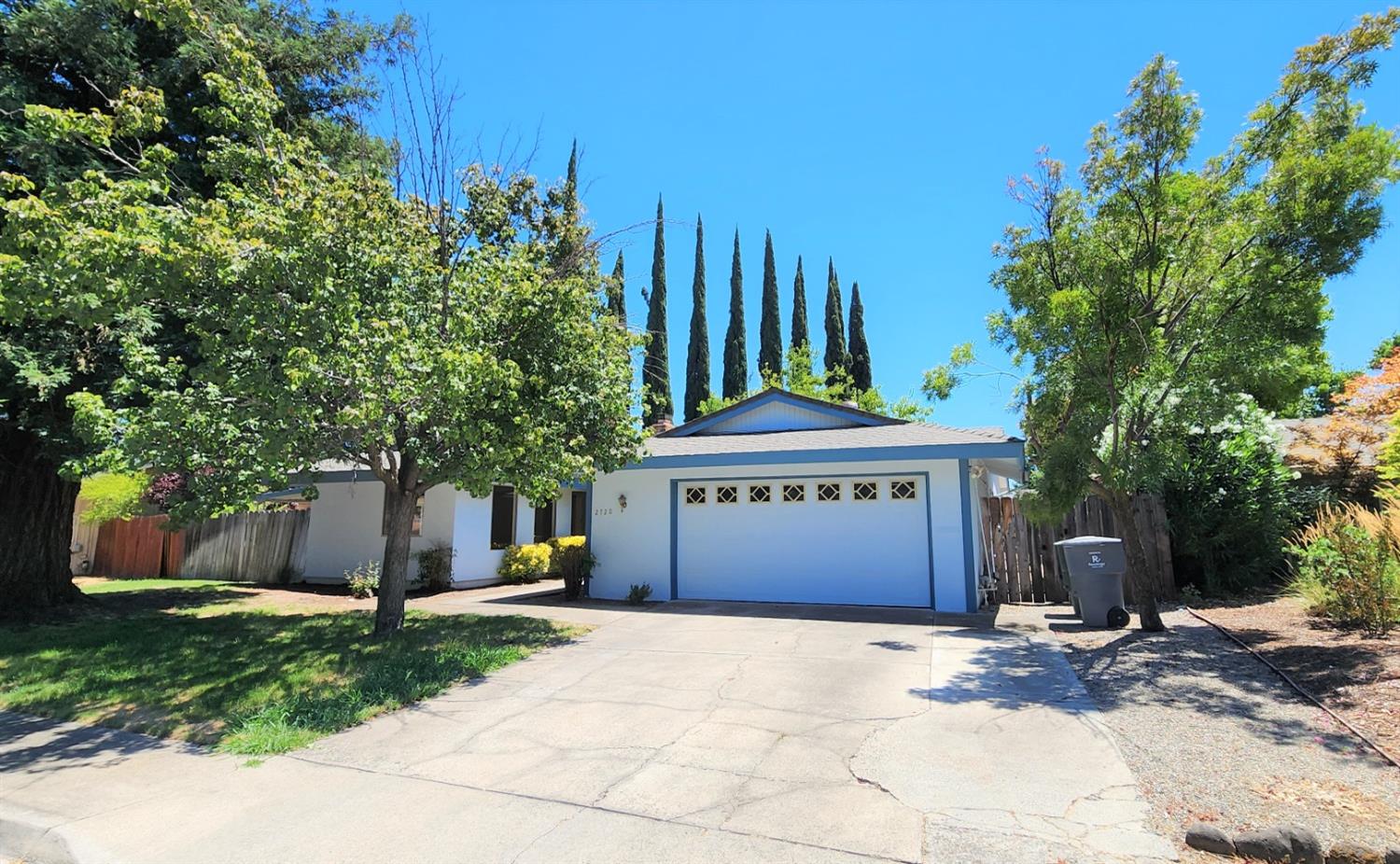 2720 Angeles Court