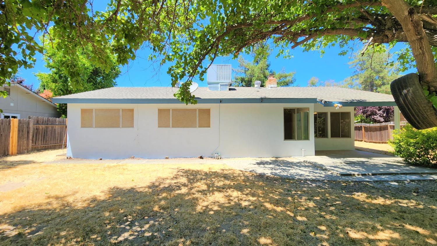2720 Angeles Court