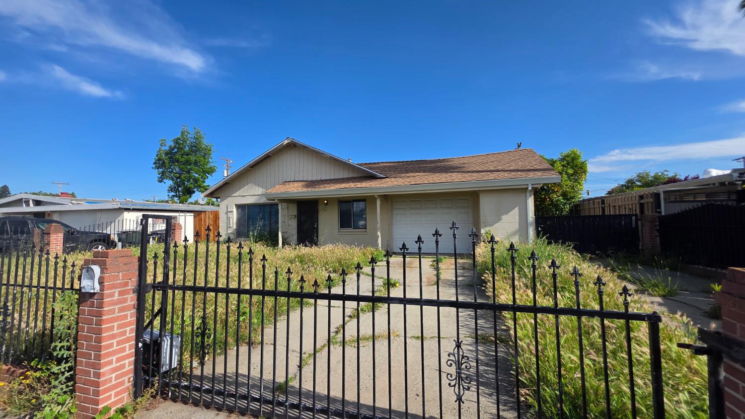 5725 Manmar Way