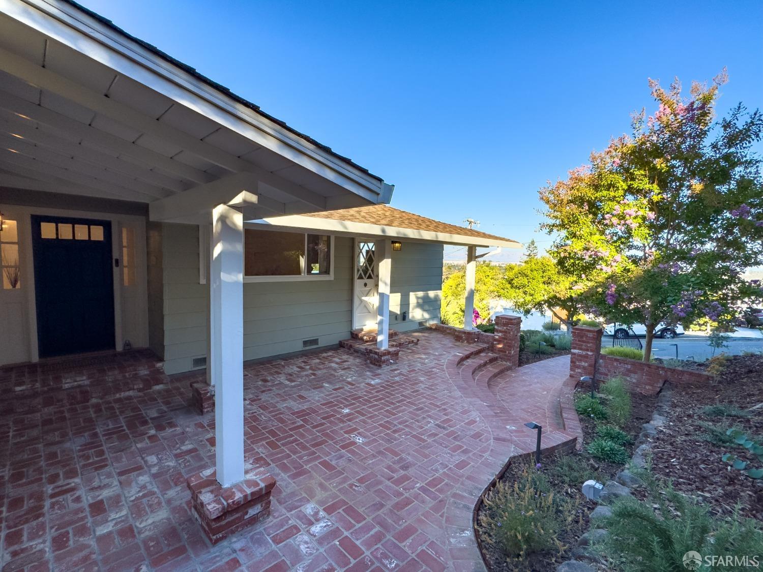 10 Granite Court
