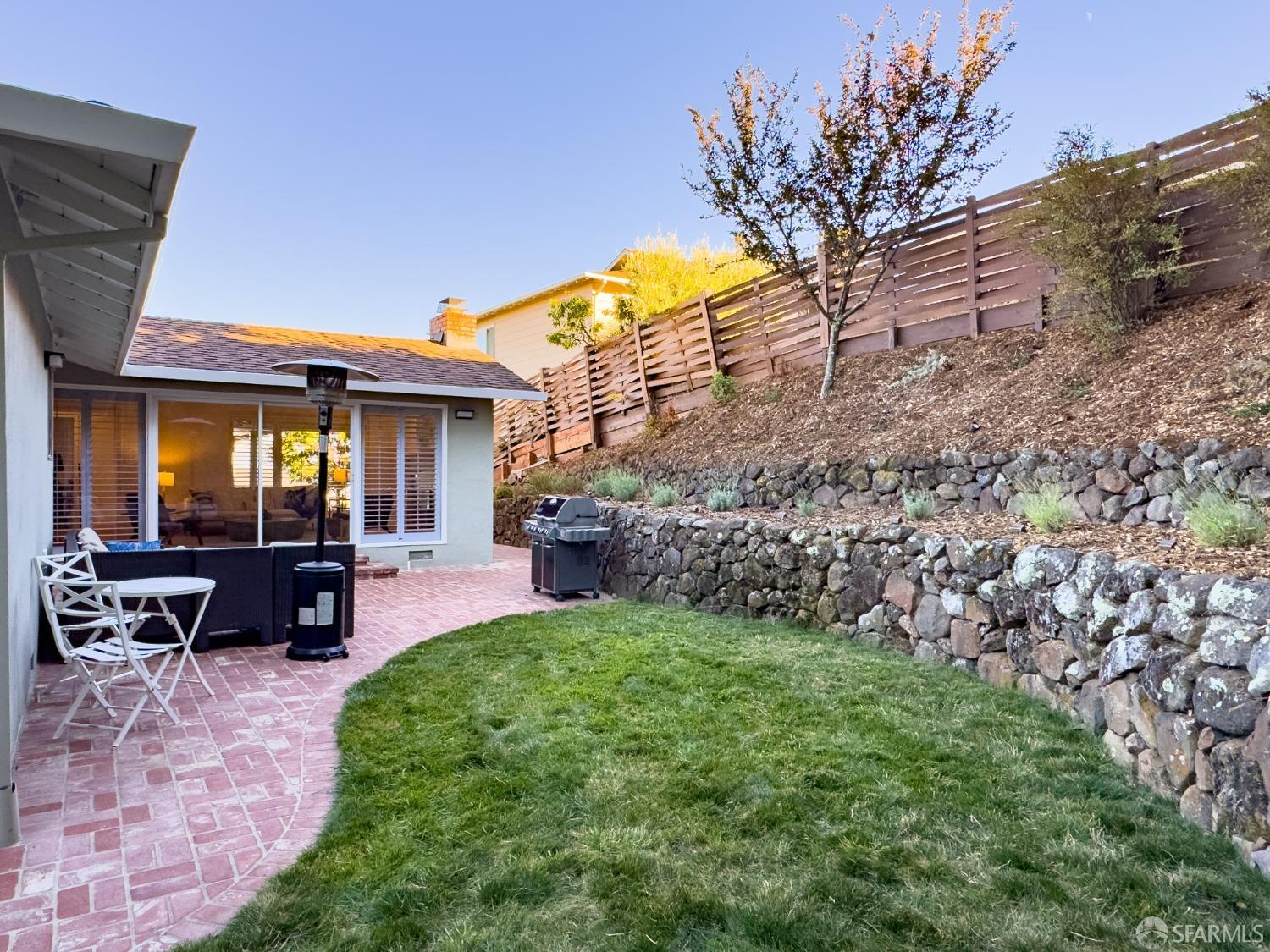 10 Granite Court