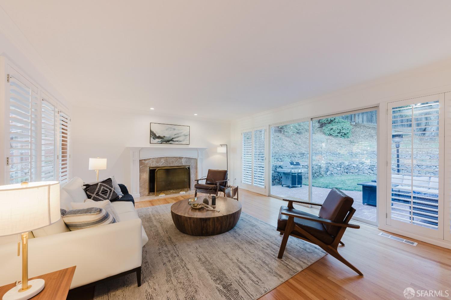 10 Granite Court