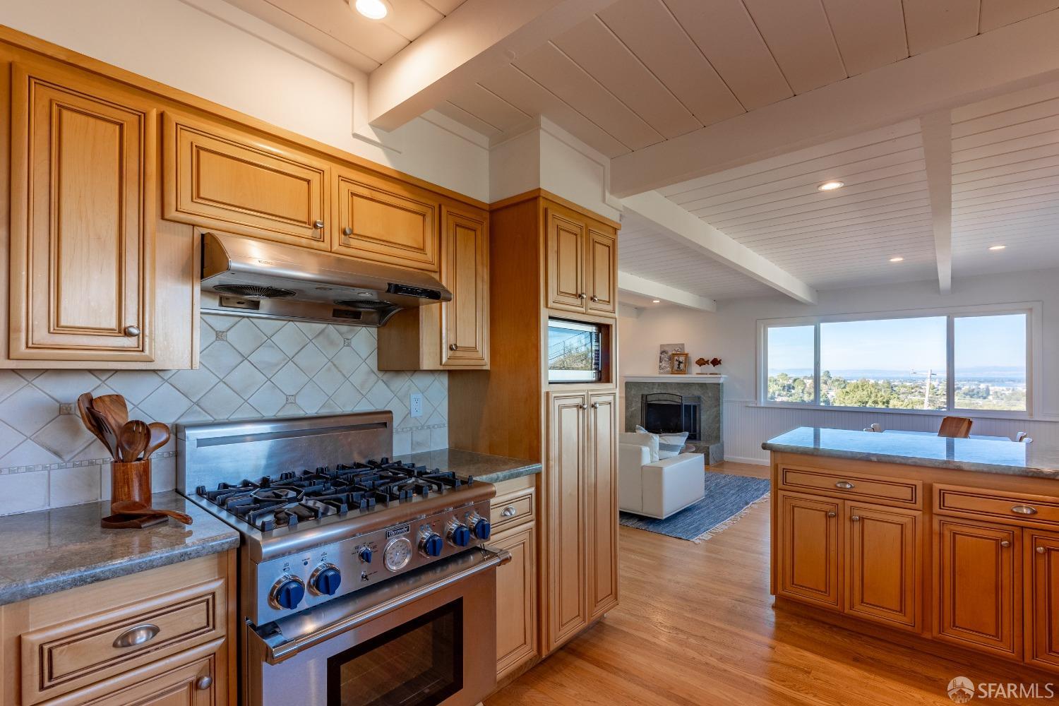 10 Granite Court