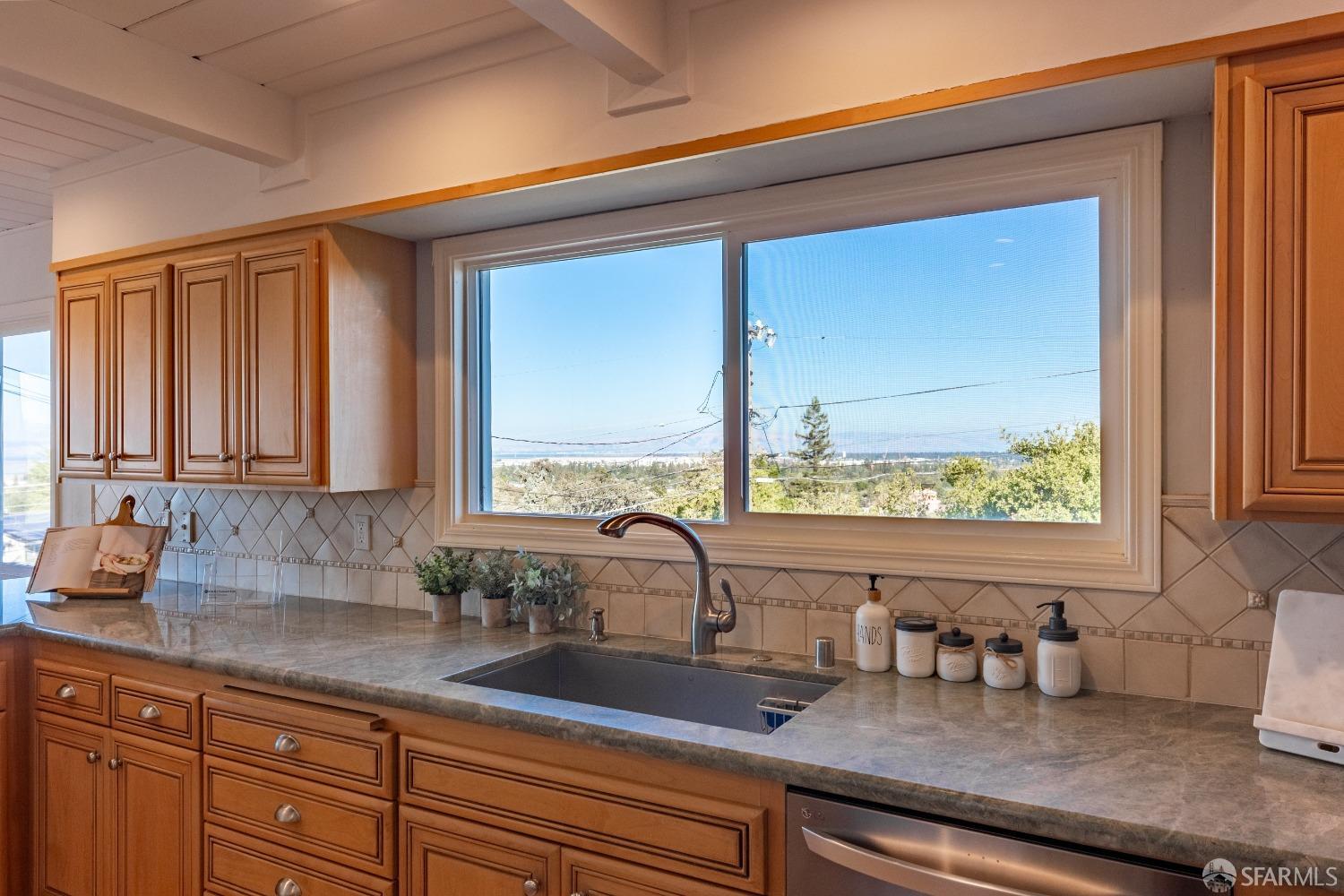10 Granite Court
