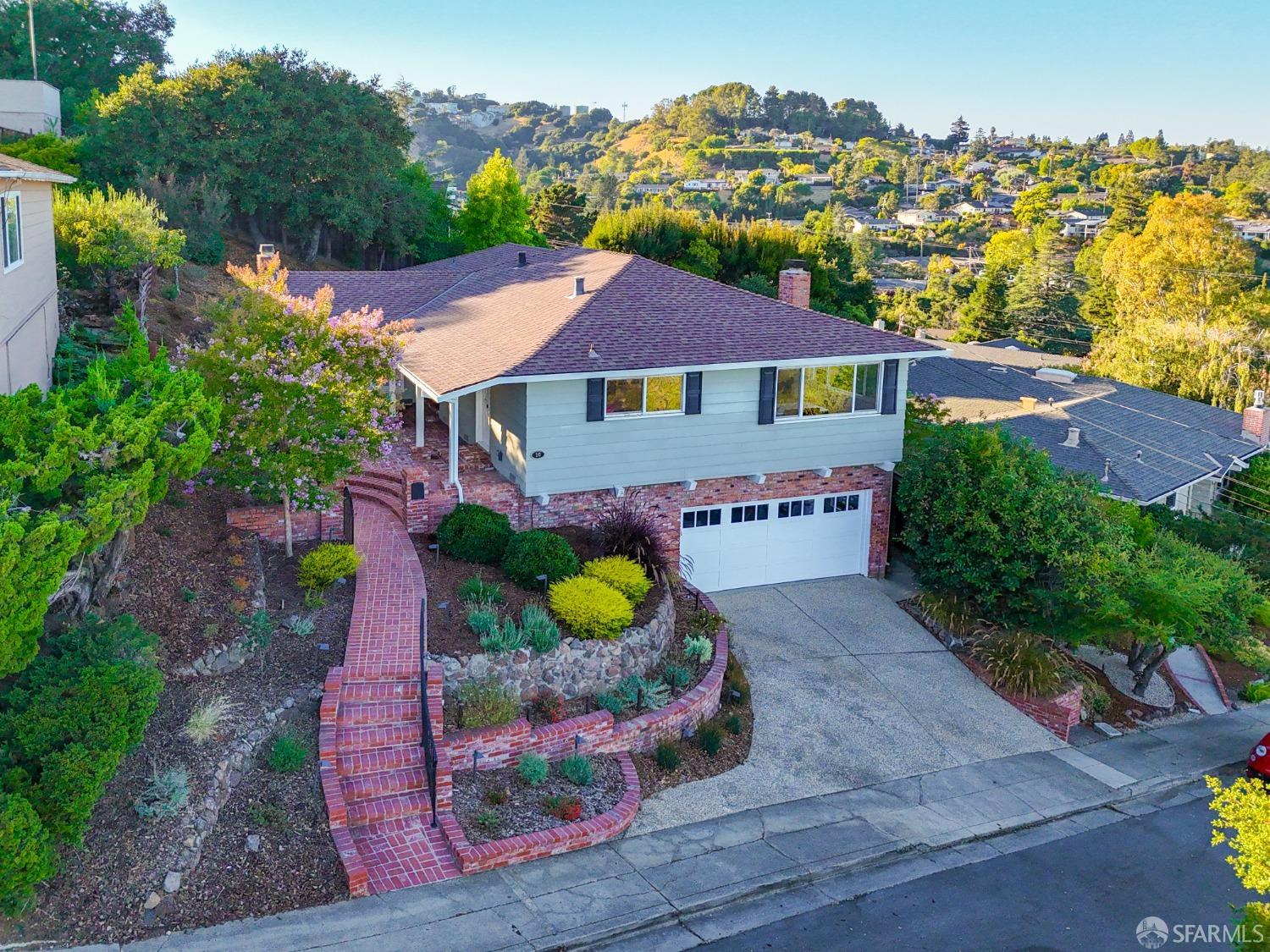 10 Granite Court