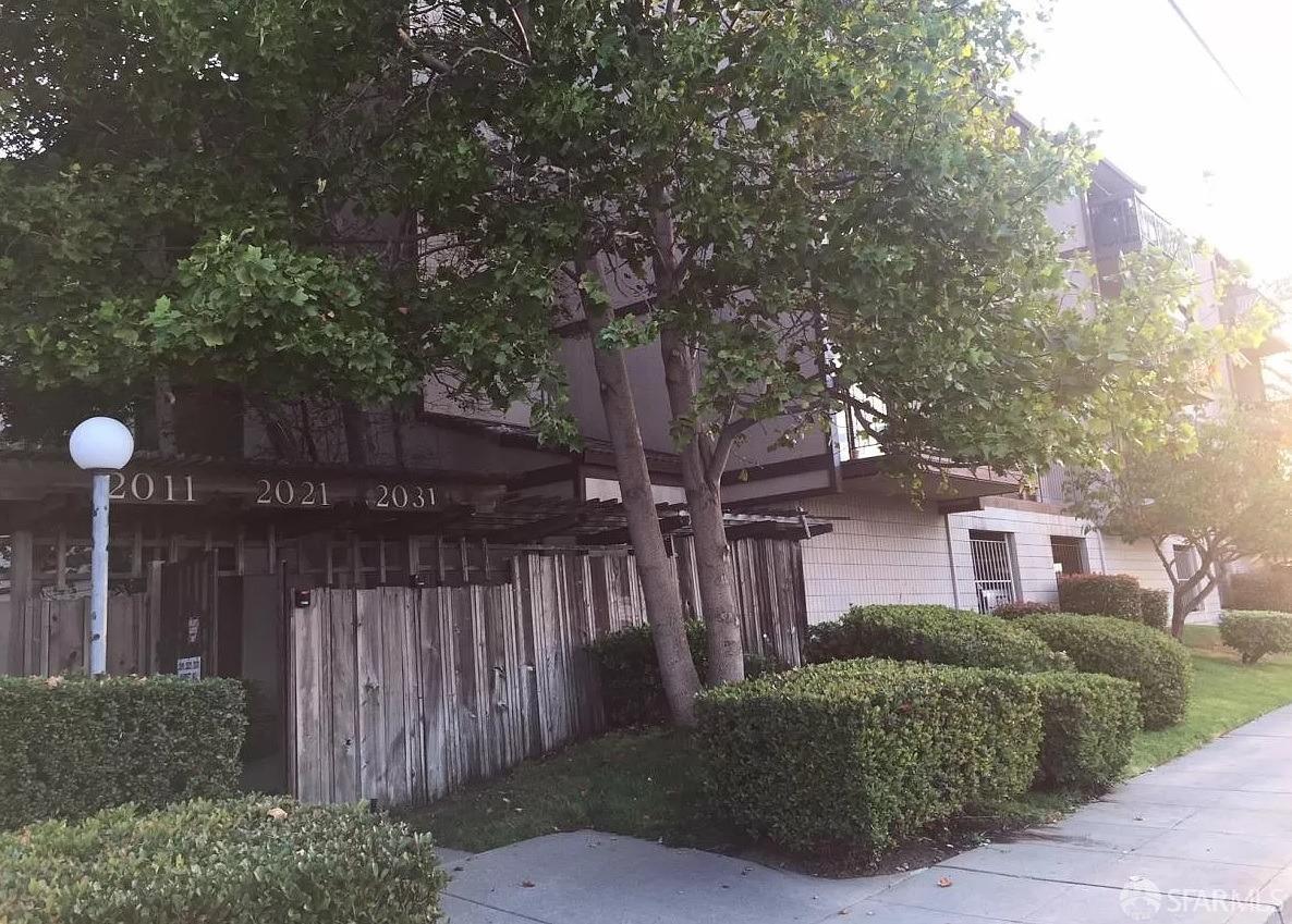 2011 Market Avenue # 324