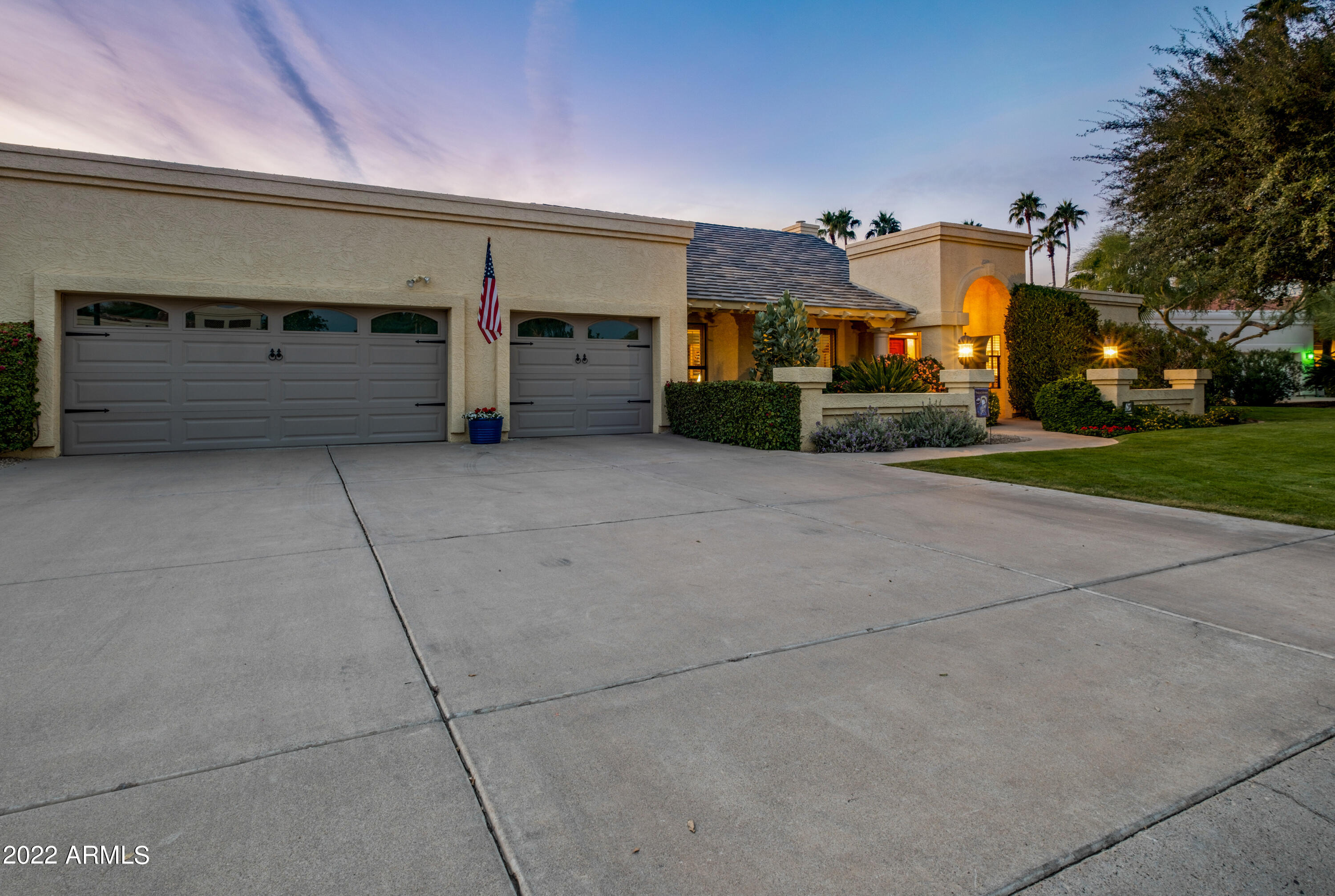 11438 N 54TH Place