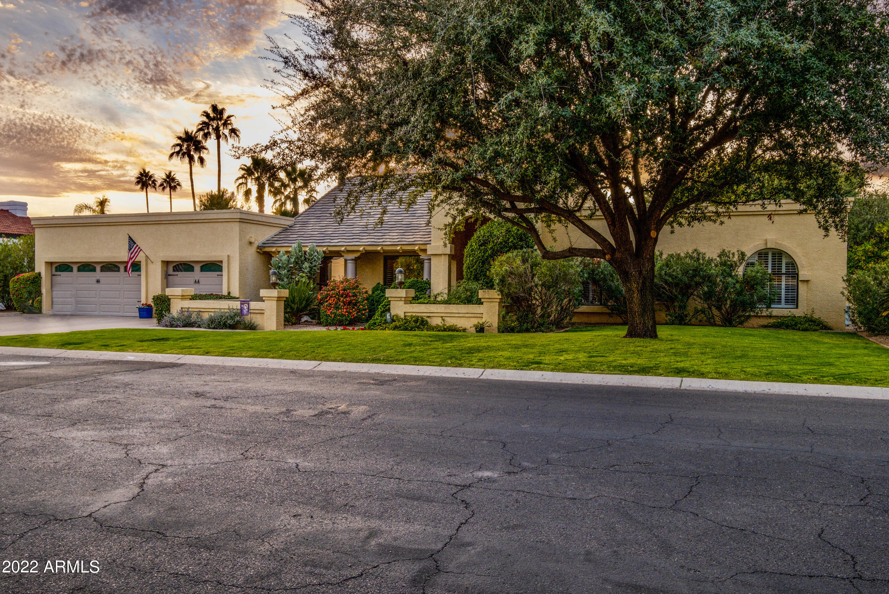 11438 N 54TH Place