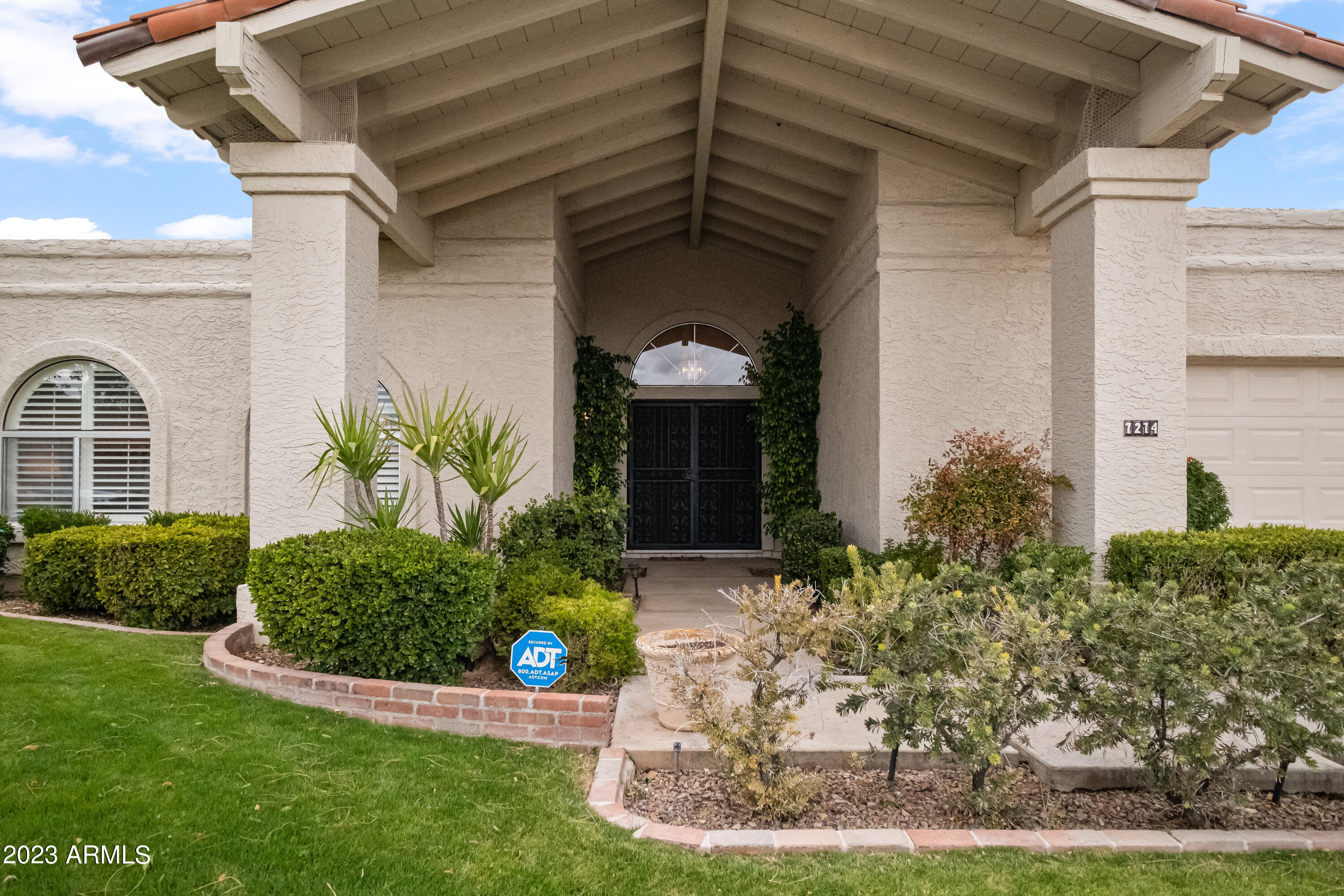 7274 E LAS PALMARITAS Drive