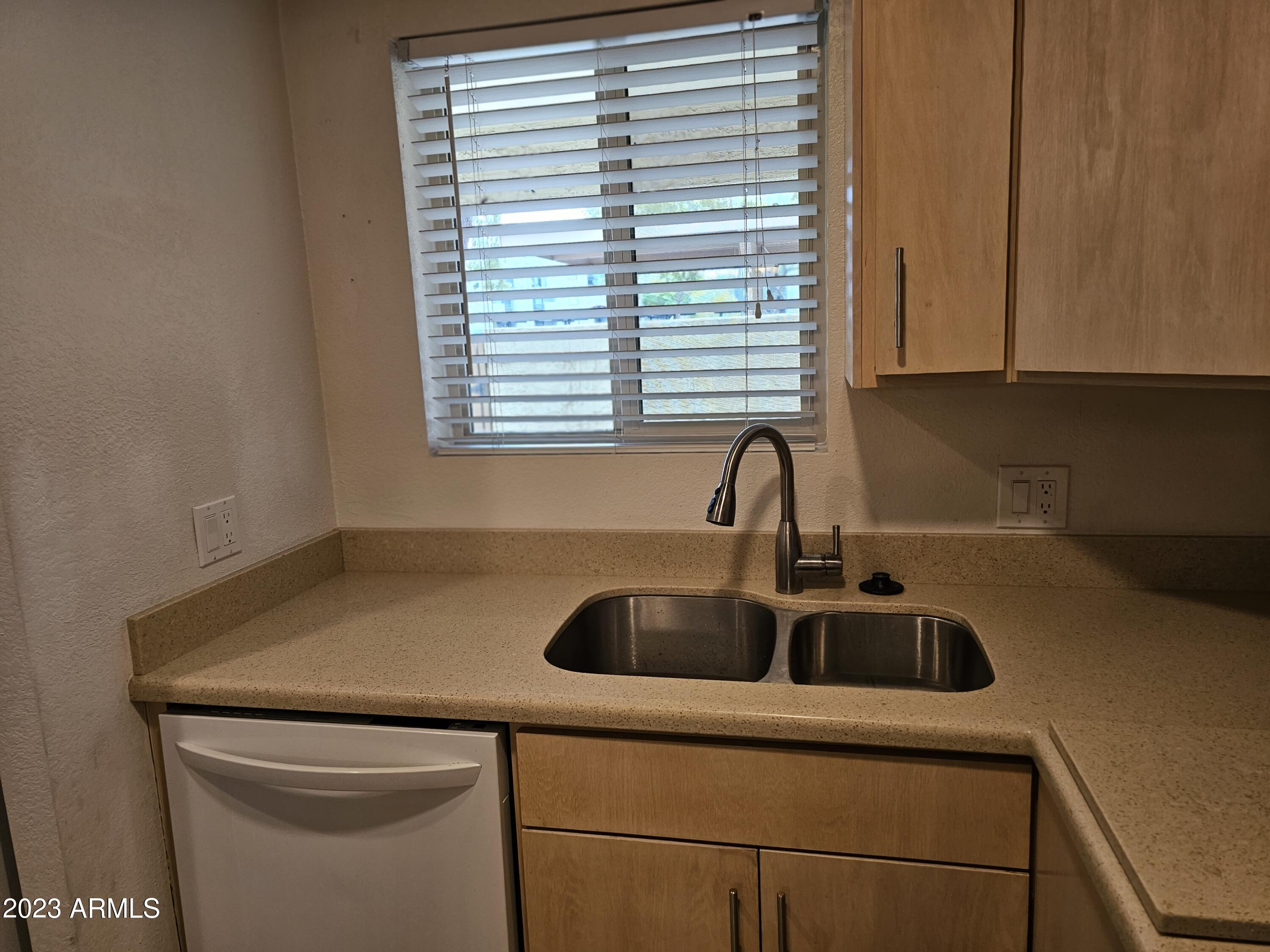 4150 E CACTUS Road # 102