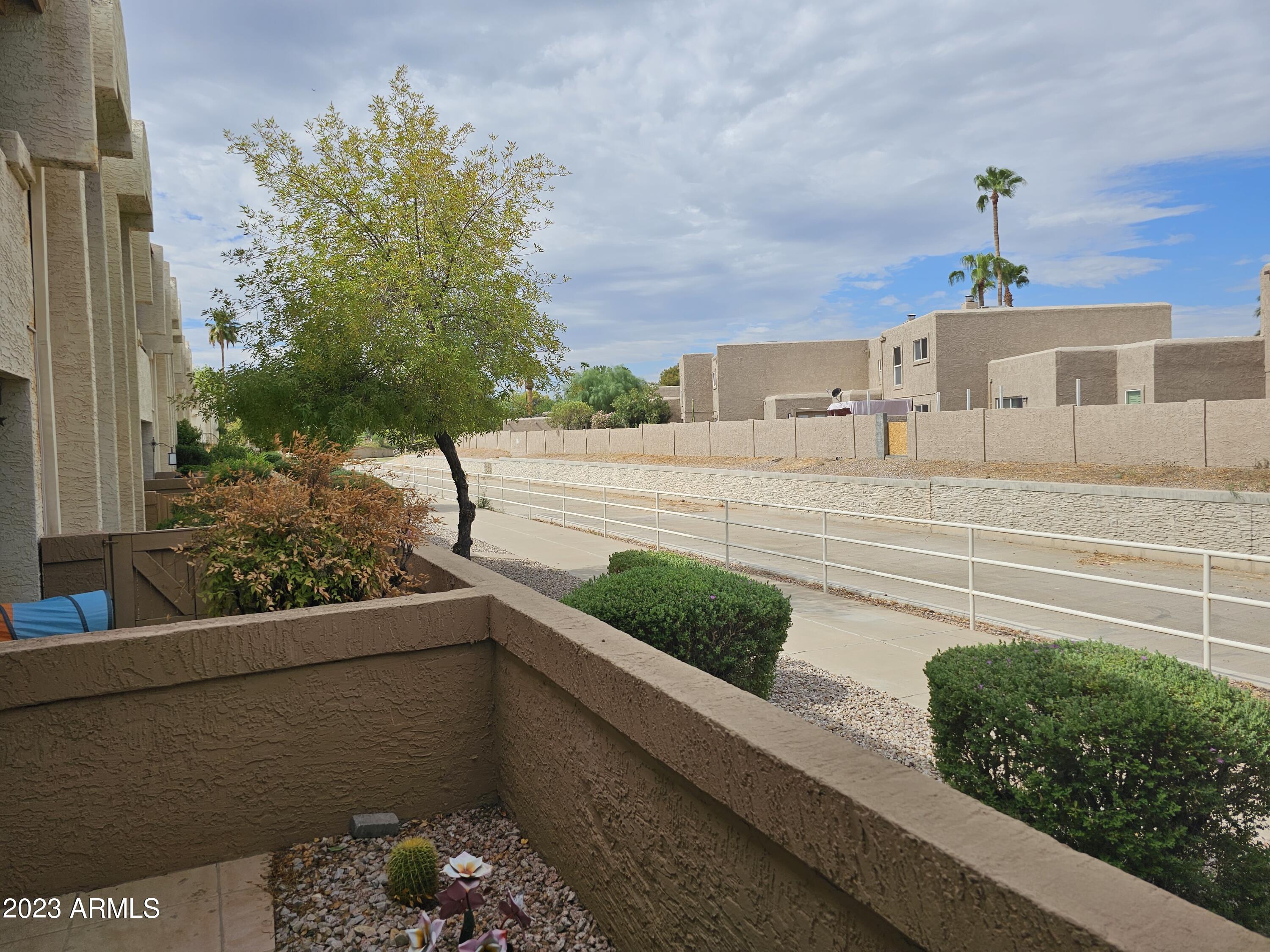 4150 E CACTUS Road # 102