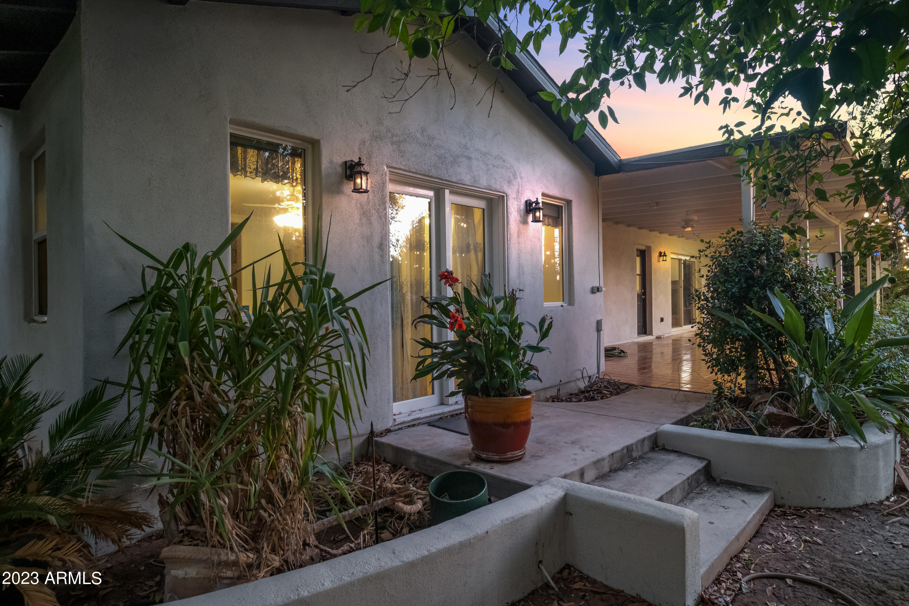 5316 E VOLTAIRE Avenue
