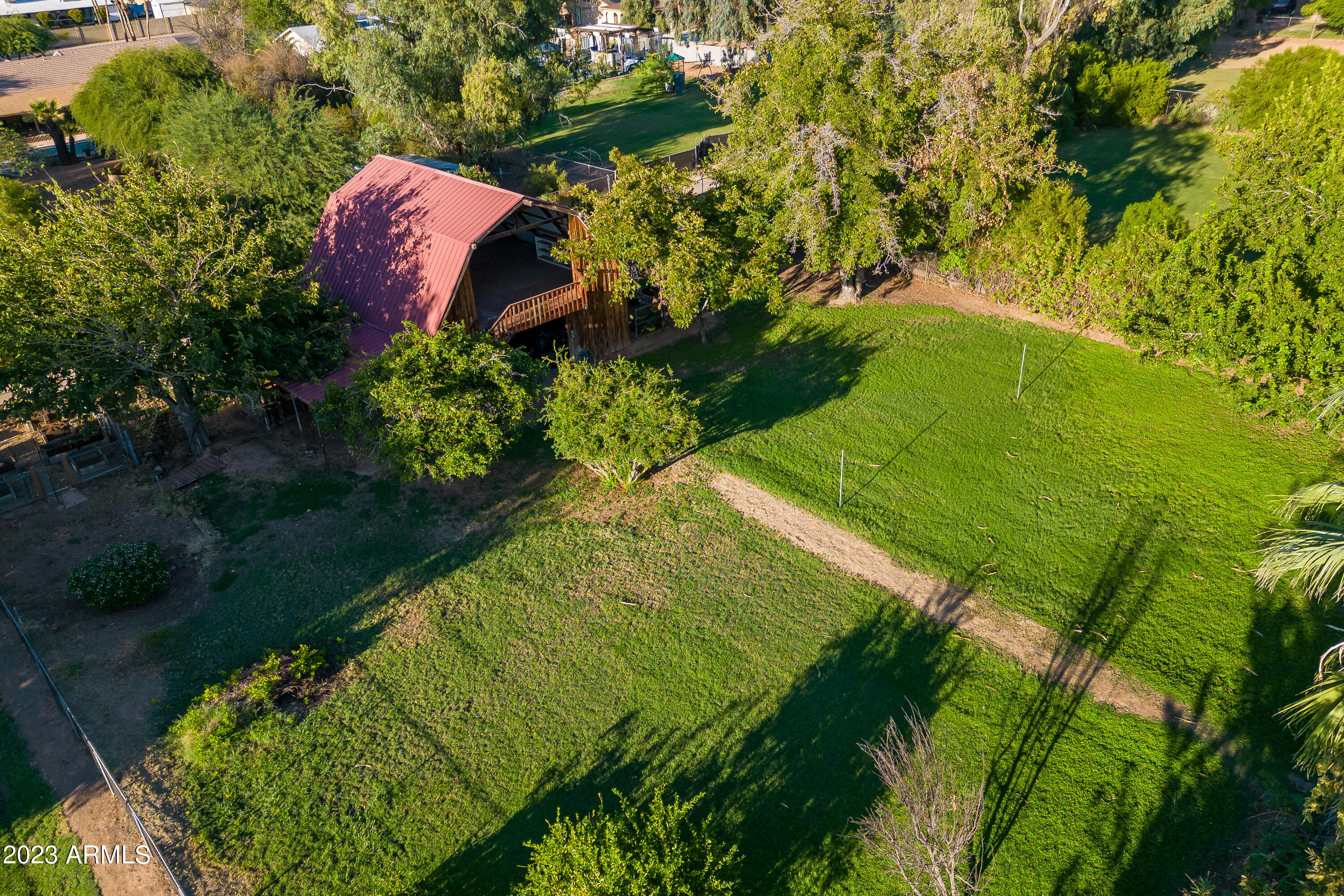 5316 E VOLTAIRE Avenue