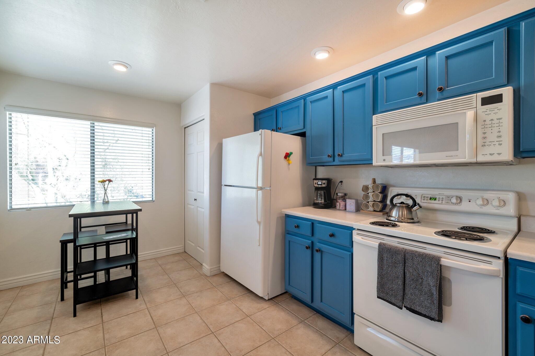 16801 N 94TH Street # 2065