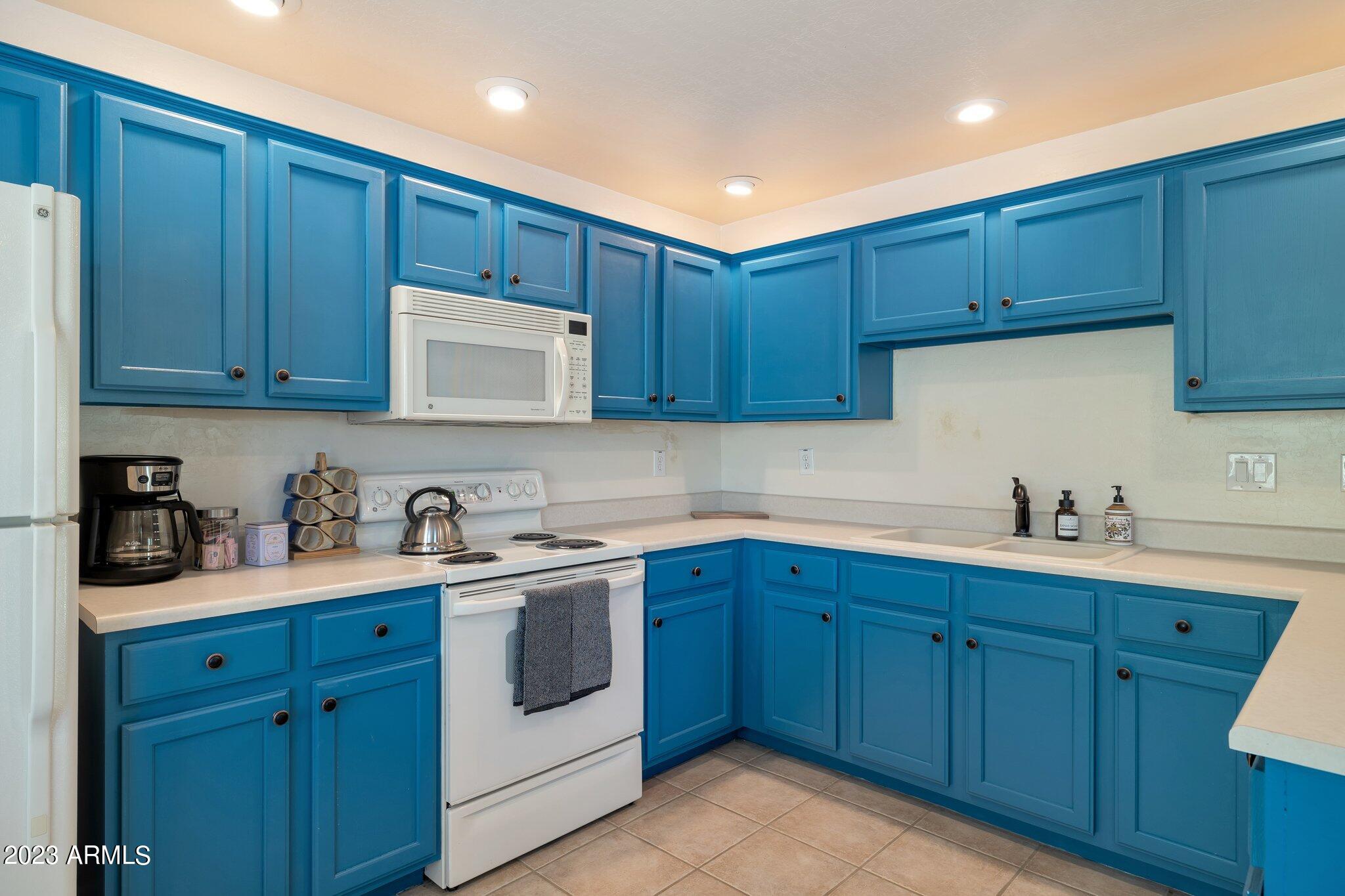 16801 N 94TH Street # 2065