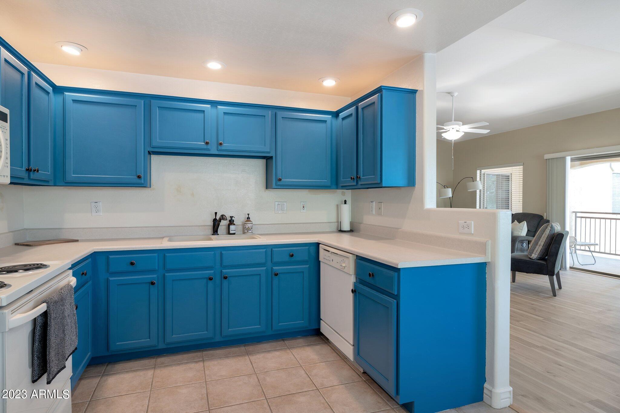 16801 N 94TH Street # 2065
