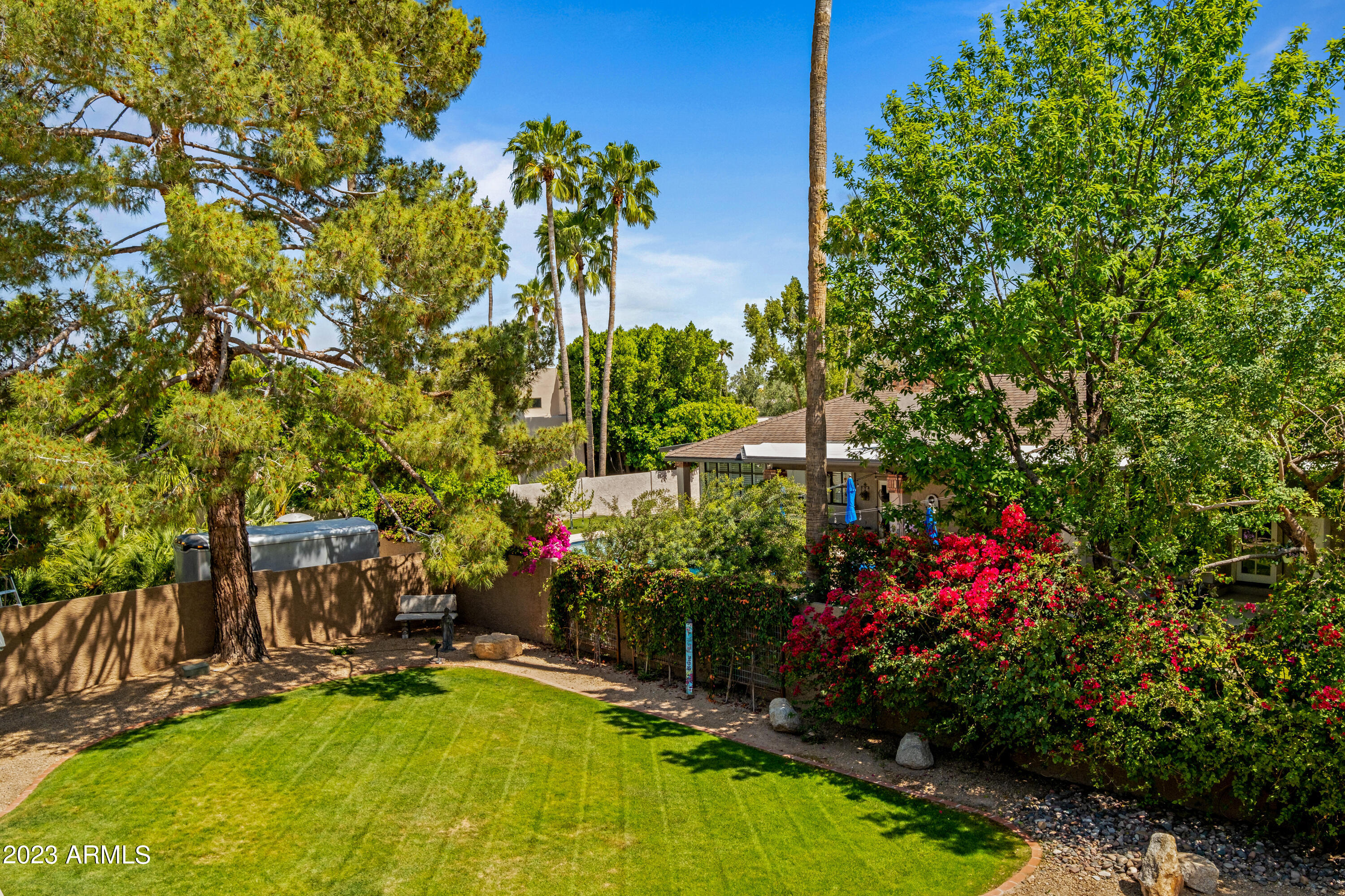 10423 N 48TH Place