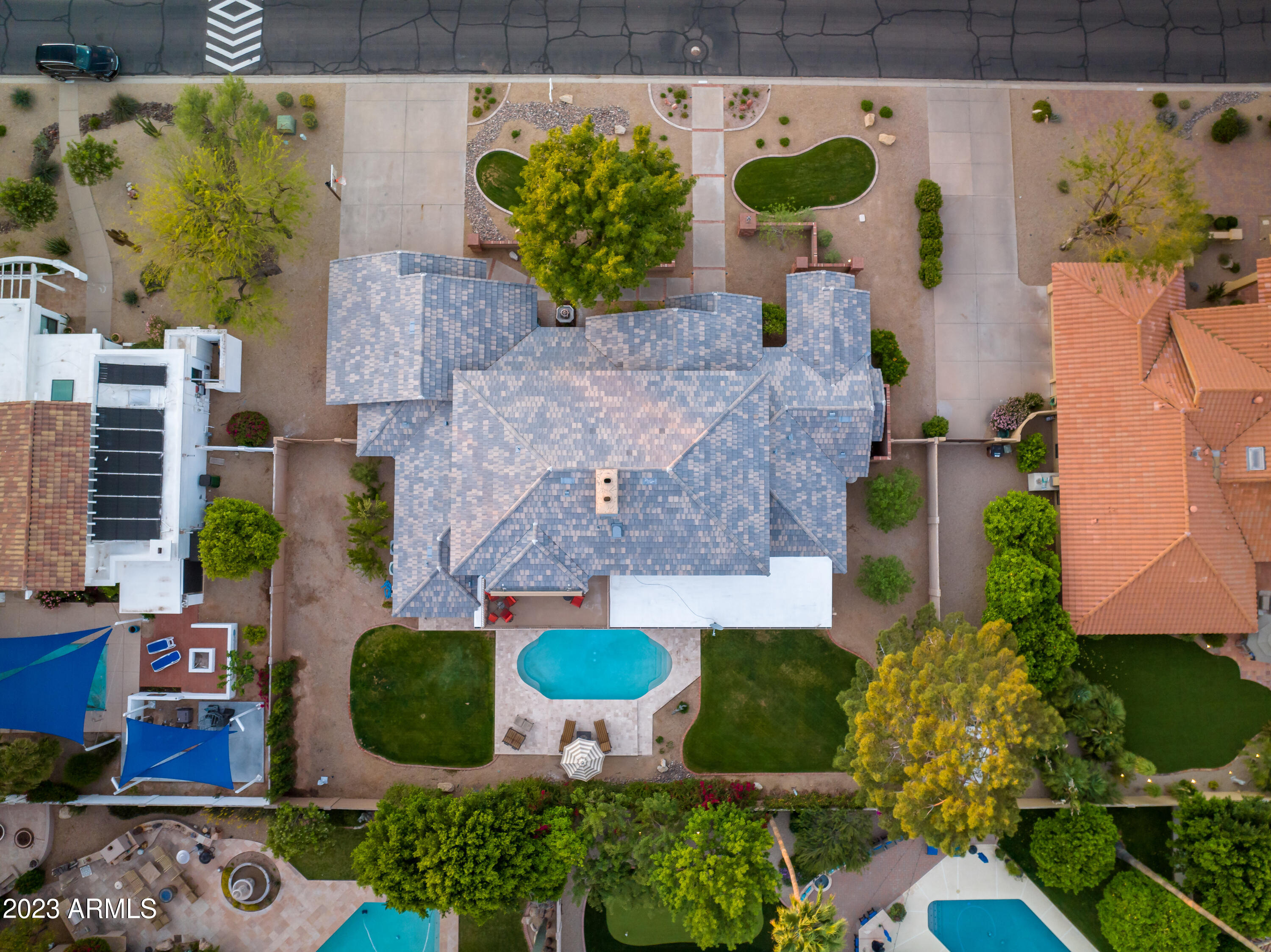 10423 N 48TH Place