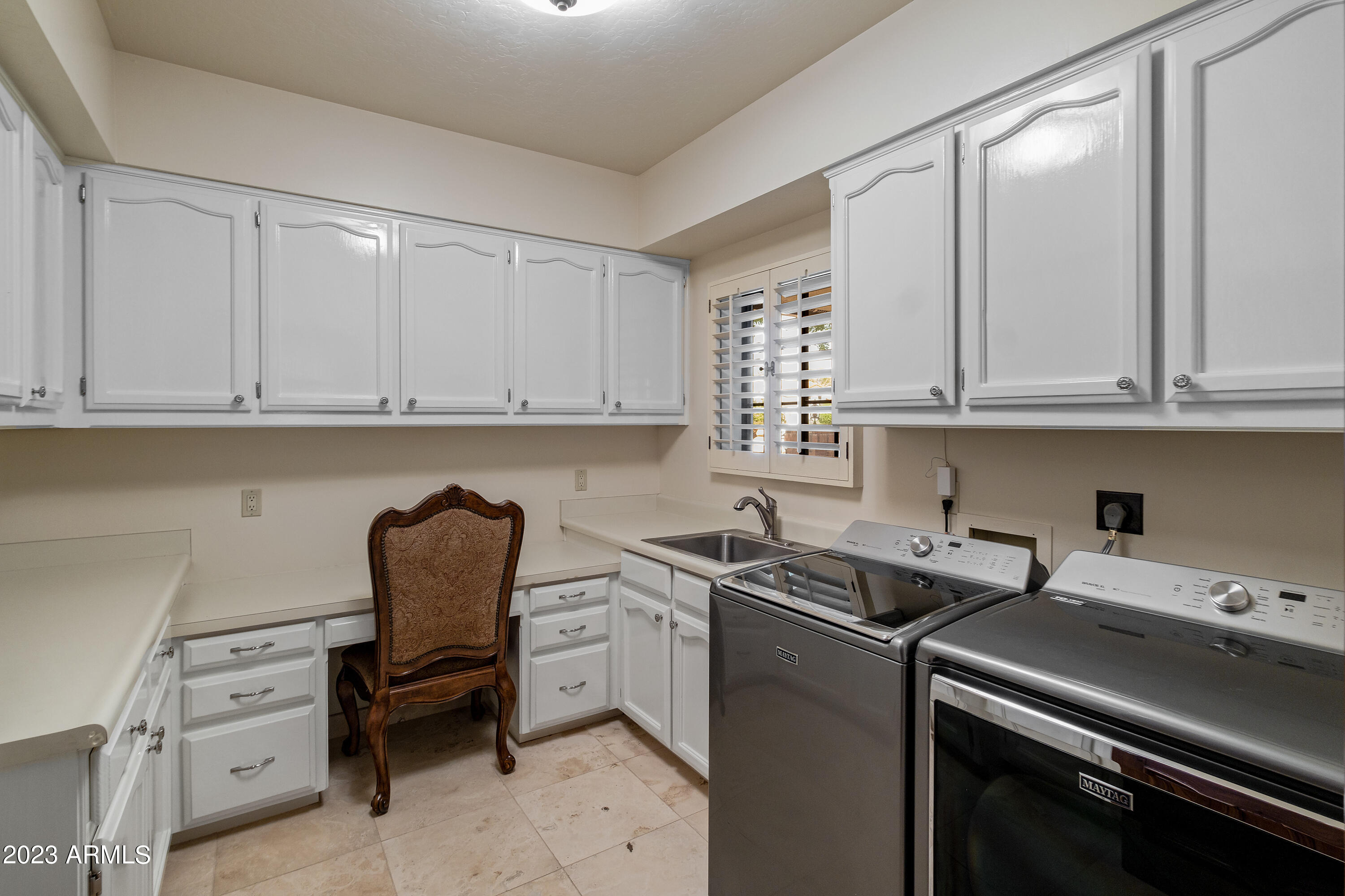 10423 N 48TH Place