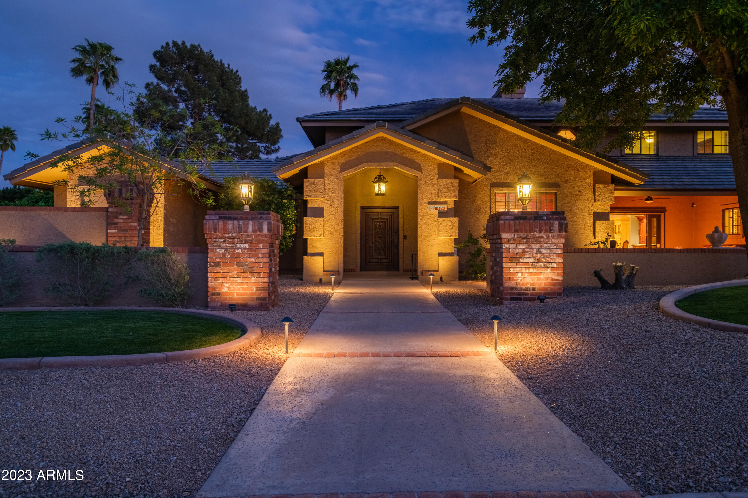 10423 N 48TH Place