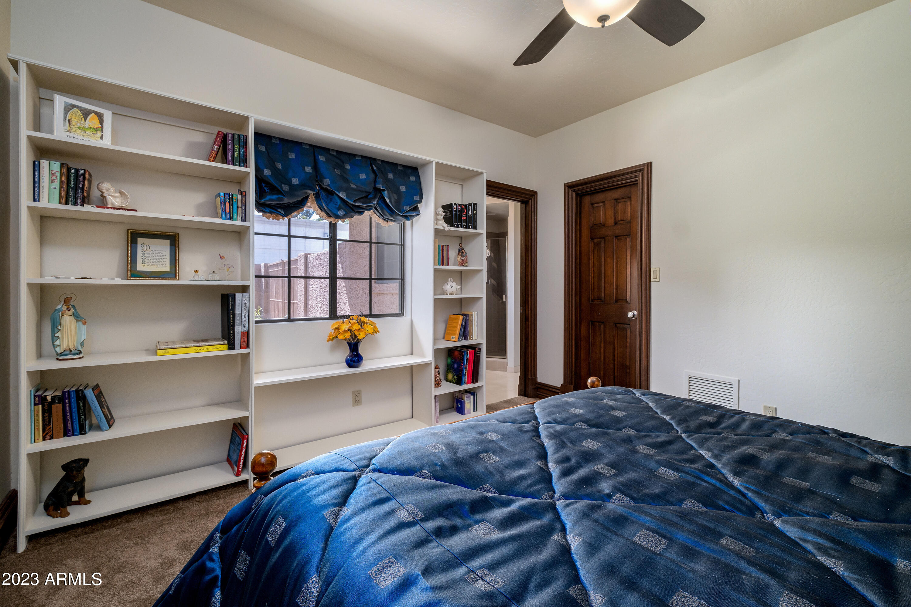 10423 N 48TH Place