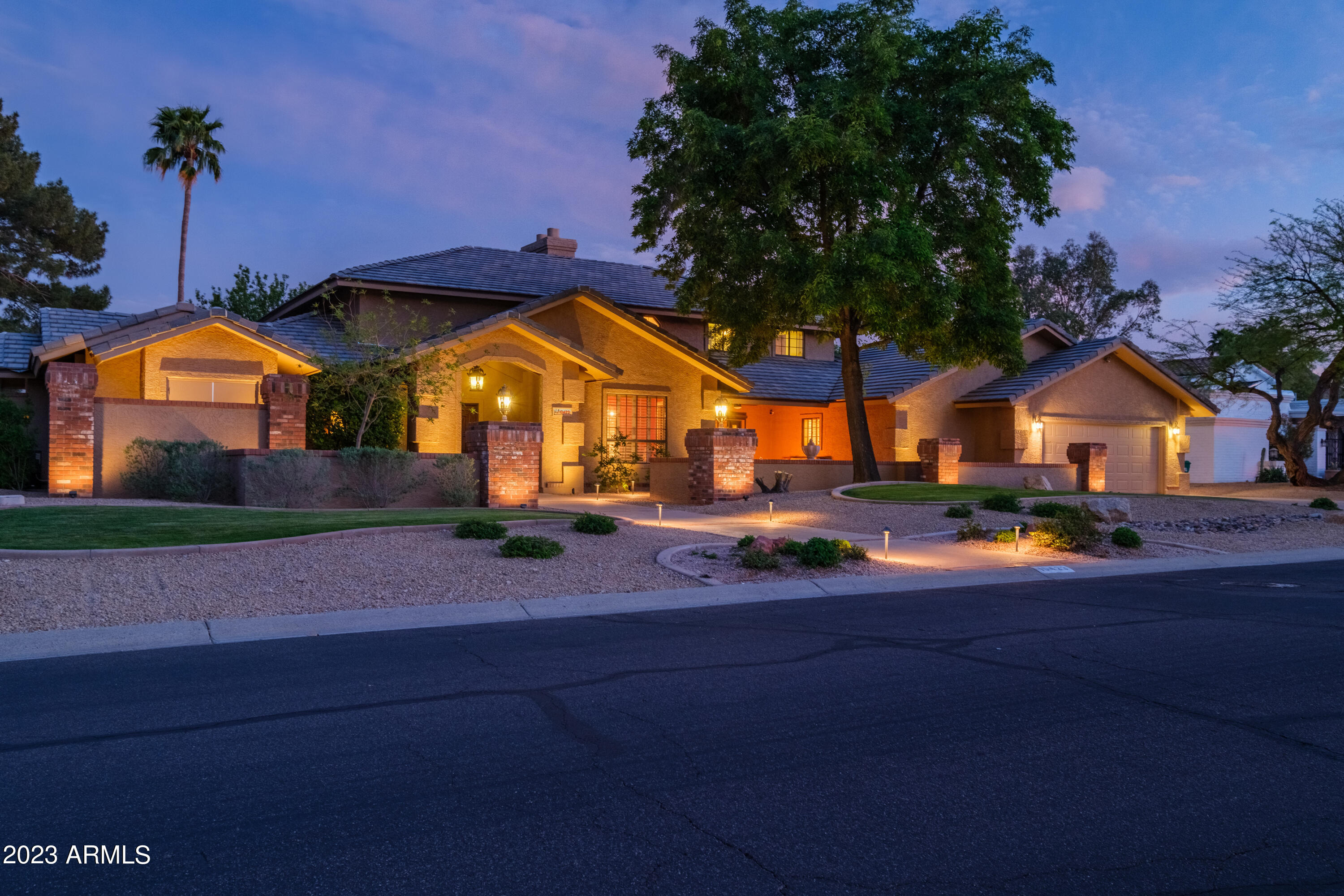 10423 N 48TH Place