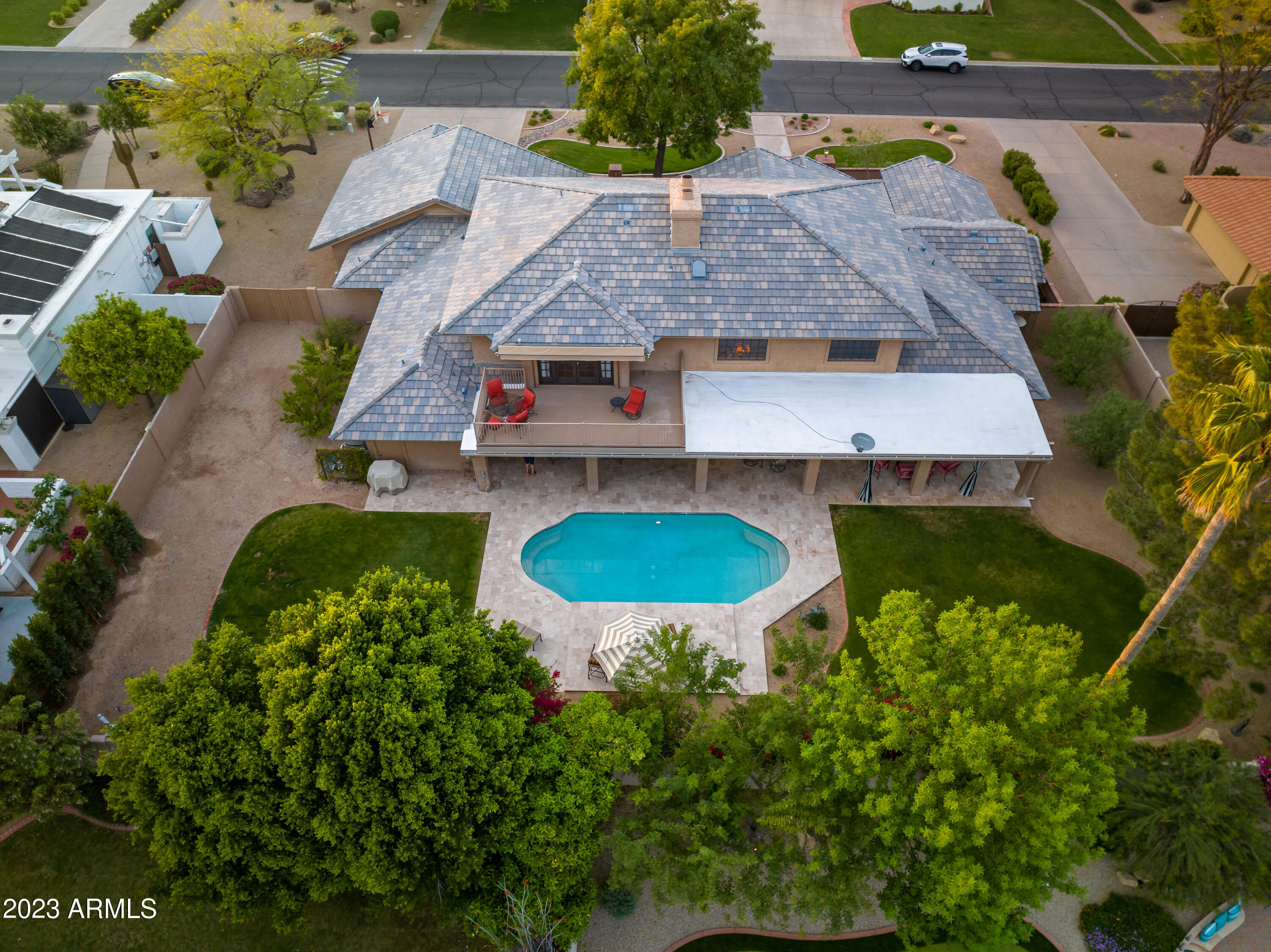 10423 N 48TH Place