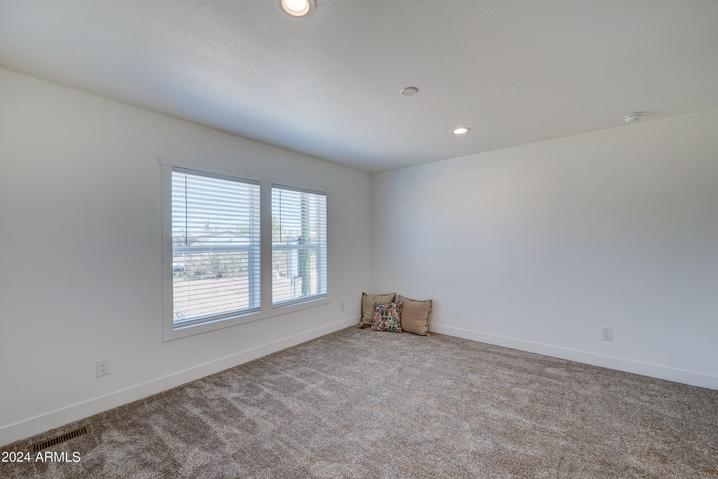 258 S ROYAL PALM Road
