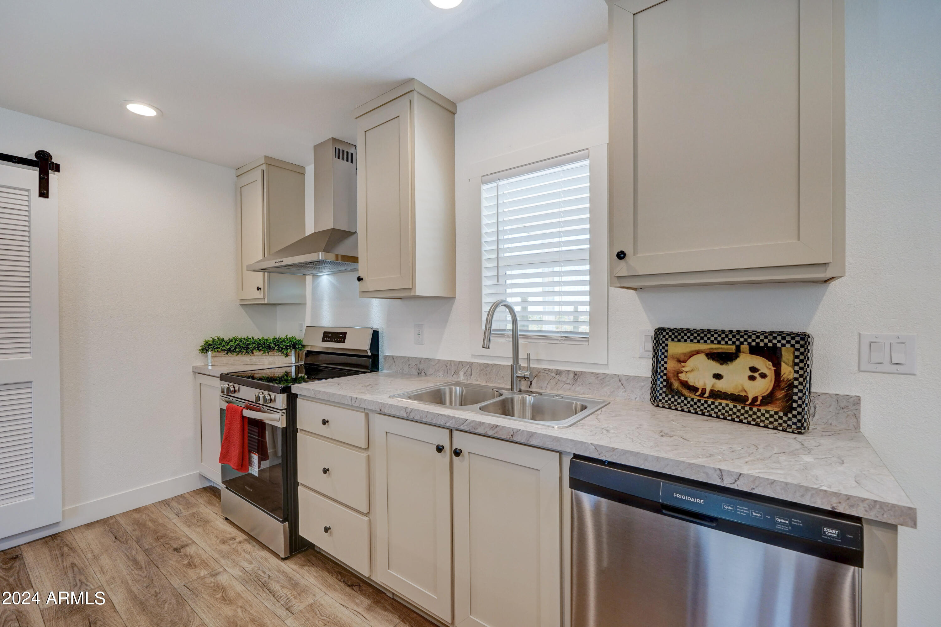 258 S ROYAL PALM Road