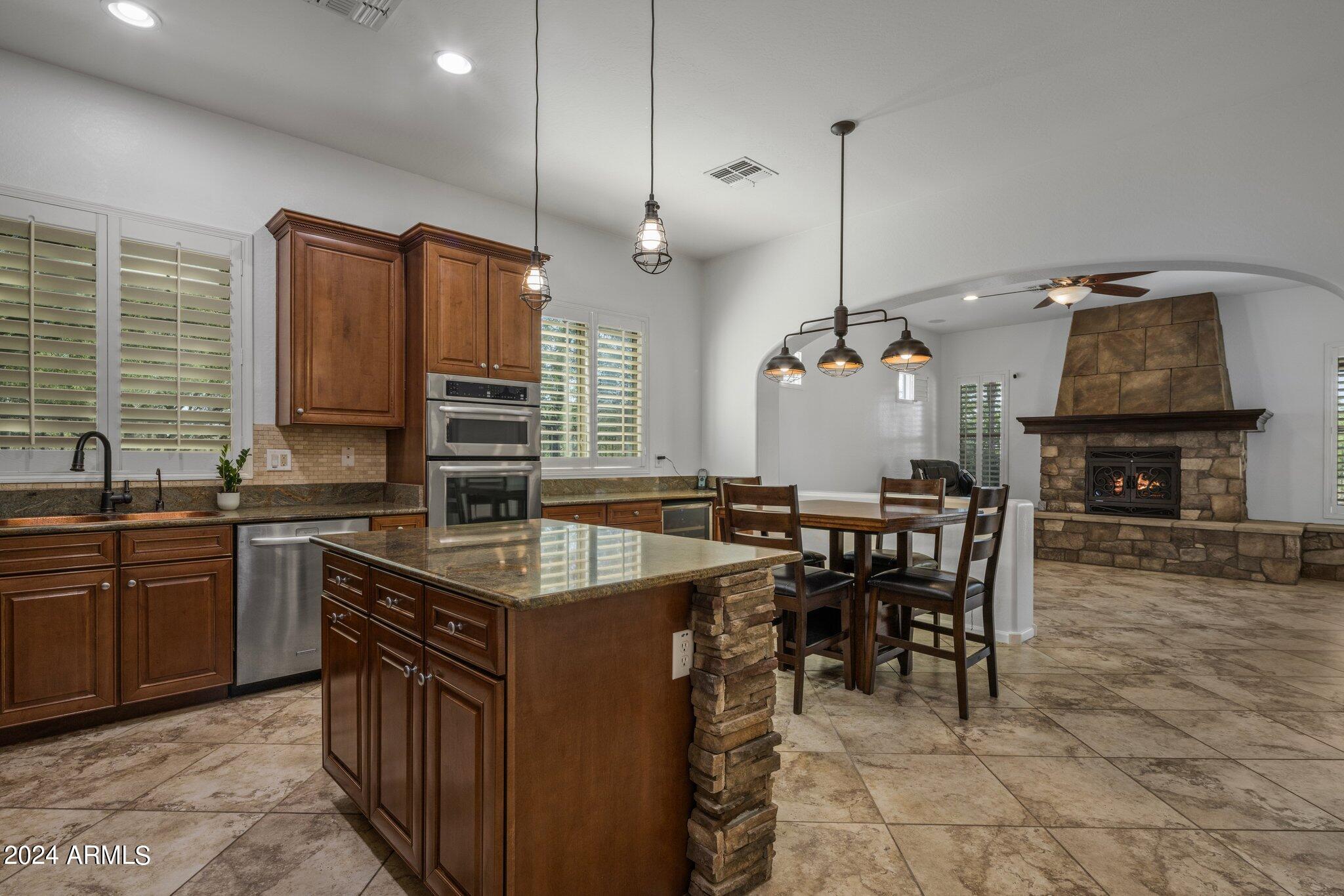 2416 E CHARLENE Place