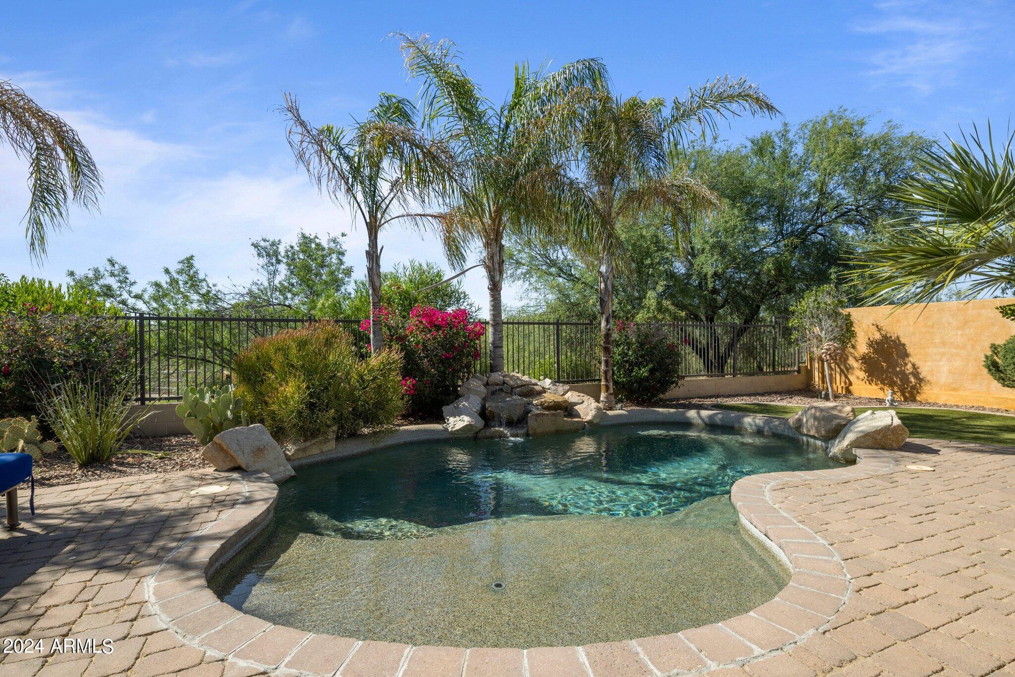2416 E CHARLENE Place