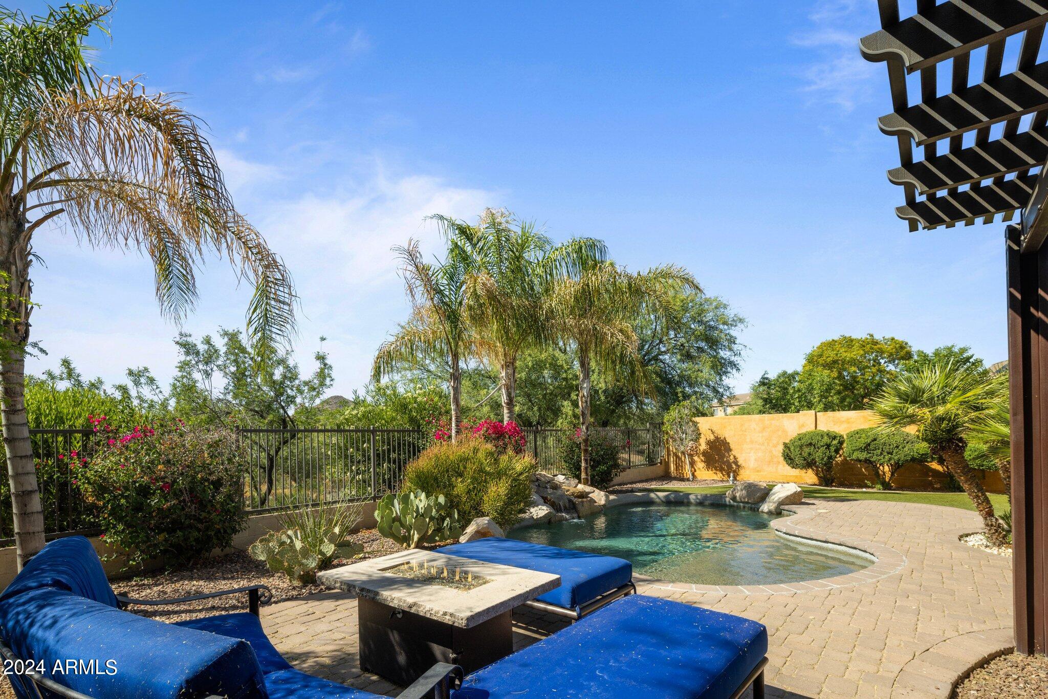 2416 E CHARLENE Place