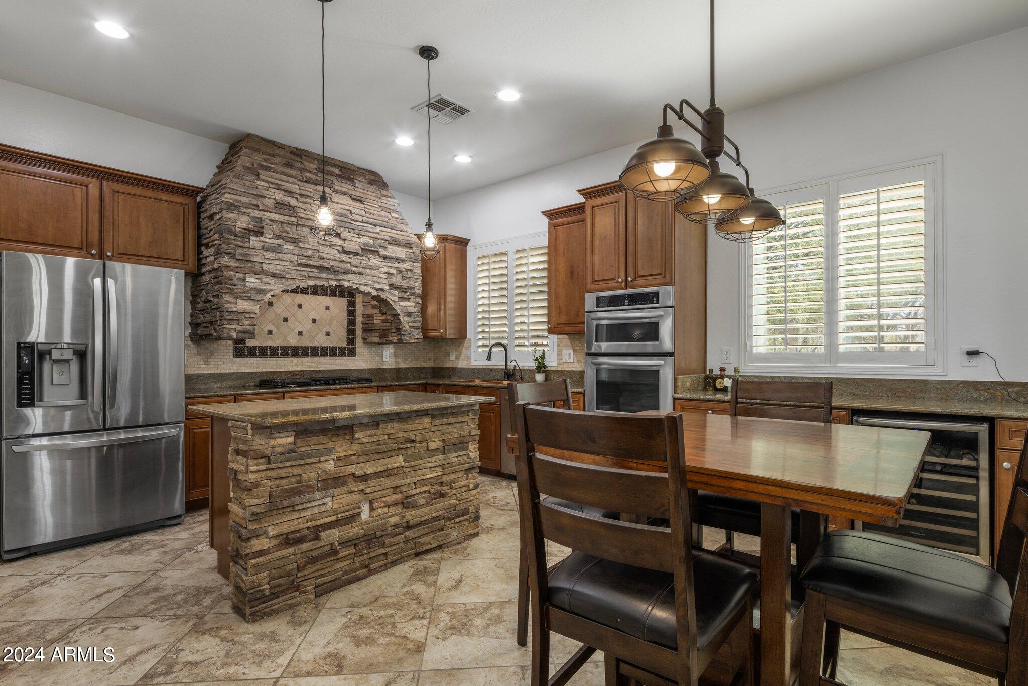 2416 E CHARLENE Place