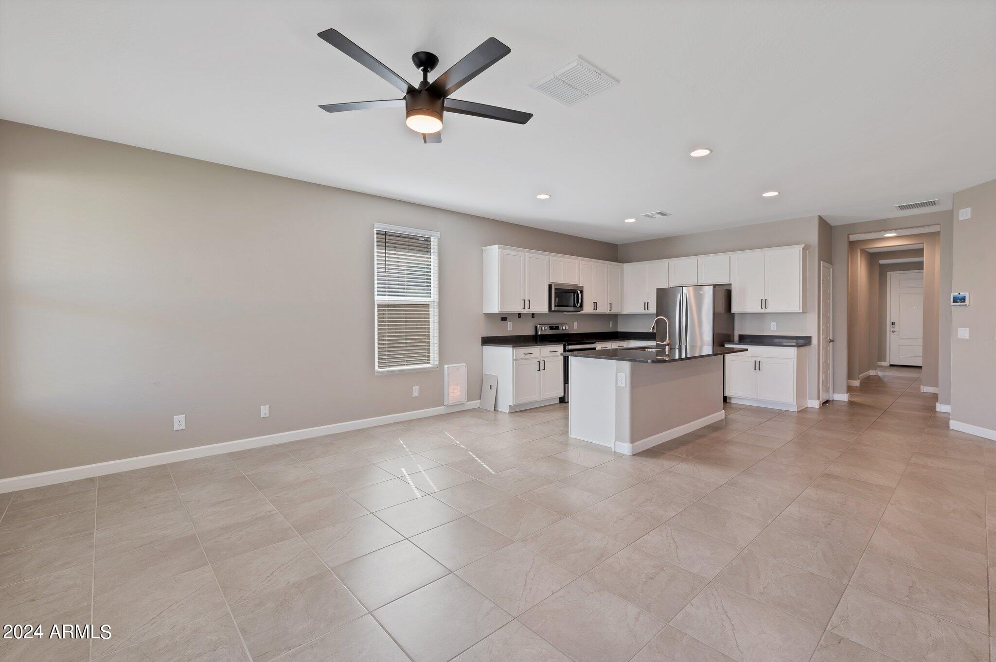 4408 W GARY Way